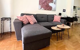Harokopio Apartment In Athens